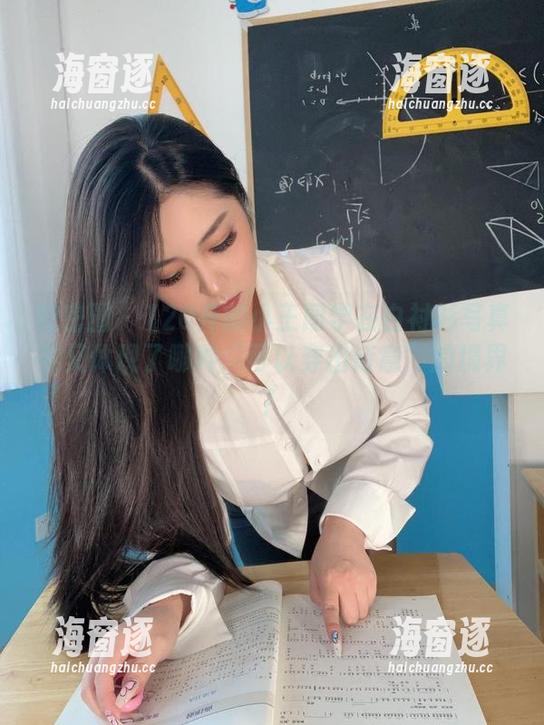 120斤的小王同学 微密圈 - 120斤的小王同学在白衬衫写真中又体现了哪种“可以穿出诗意”的境界?