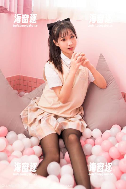 Feilin嗲囡囡 - 套装再美不过SiByl李思宁这些细节，美图提前让我看见，下载一步到位。