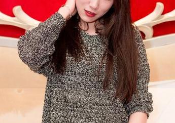 GIRLT果团网 – 假装正经在线，莫雅琪校服合集带你穿越校园的各类奇葩瞬间！