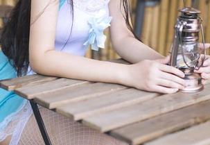 GIRLT果团网 – 裴希西的温柔套图，下载吧，你可能会发现纯真外表下的小坏心思。