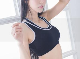 IMiss爱蜜社 – 看到娜大少爷的修女造型，原图让我开始信神了！