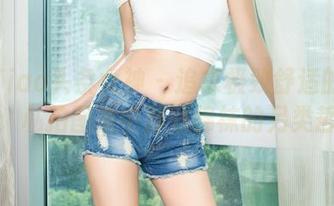 TouTiao头条女神 – 追求极致舒适的李丽莎：私拍图集中那双棉袜的另类哲学