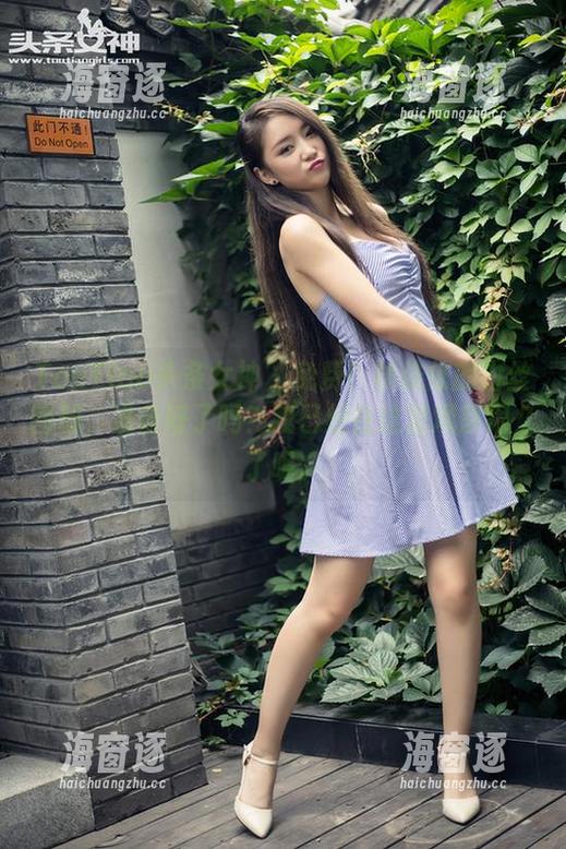 TouTiao头条女神 - 免费！林依依的白丝图册，准备好了吗？我已经在这里观察很久了呢。