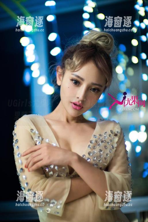 UGirls尤果网 - 倪叶腾的校服套图，更新里藏了点小意外，兄弟们，注意看哦。