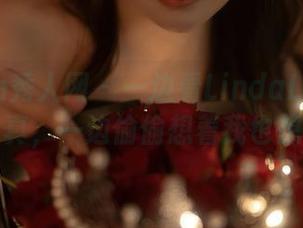 Xiuren秀人网 – 一边看LindaLinda的旗袍写真，一边偷偷想着我也想试试。