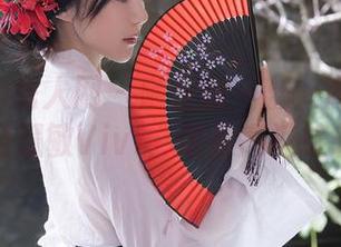 Xiuren秀人网 – 随便翻一翻：高清图册中的空姐慧敏Vivi，像朵高速旋转的云！