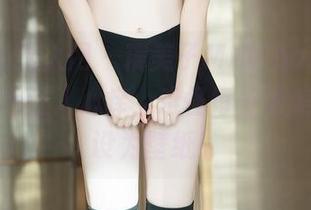 Xiuren秀人网 – 糯美子MINIbabe，红裙的颜色让人心痒，难怪每一张美图都想设为壁纸！