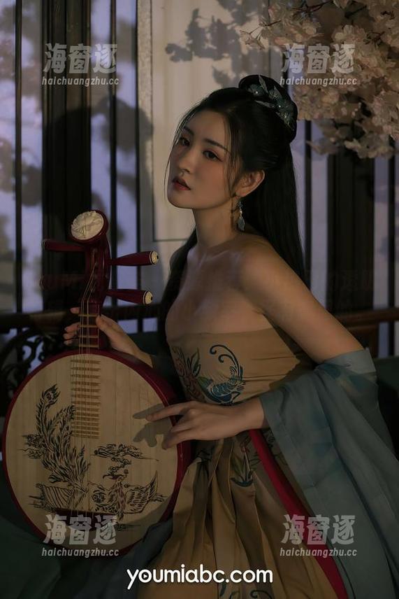 YouMi尤蜜荟 - 资源推荐：小热巴的透明特辑，直击内心的小频率，怪有意思的。