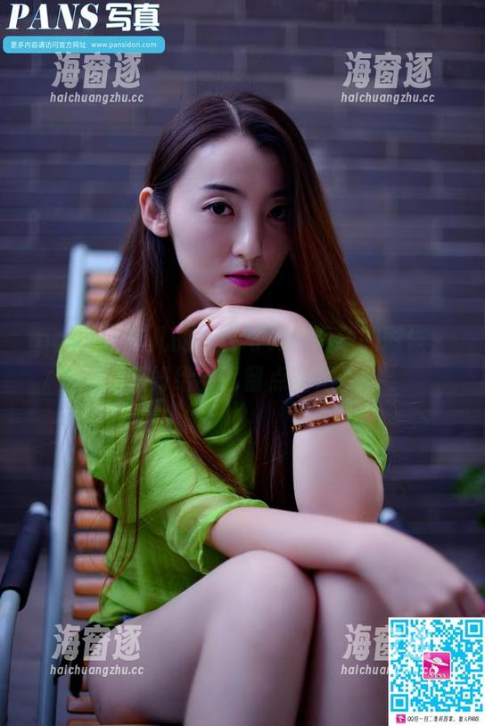 pans - 可儿的泳衣写真：下载的时候，最好给自己留点空间。