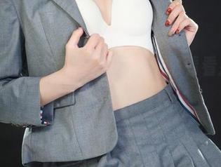 丽柜 – 钟情的新鲜更新，快来看看那些不可思议的美脚写真！