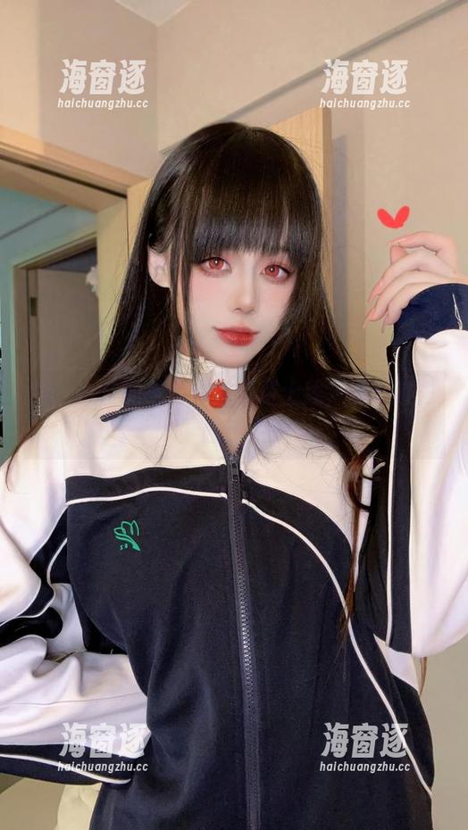 哇，九言的美脚作品免费上线，真想过去碰碰！