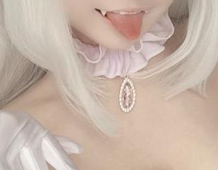 有种定制的神社巫女写真，佳佳酱ovo很会上道吧？