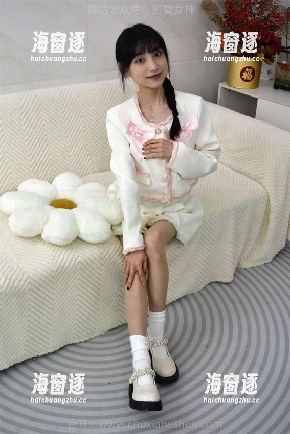 初夏女神-安妮 初夏女神 - swooosh!她是安妮,丝袜照里流动的每一丝优雅。