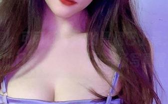 微密圈 – 可可西yyy的黑裙巴士票：穿越单调的日常，像在展开一场写真冒险。