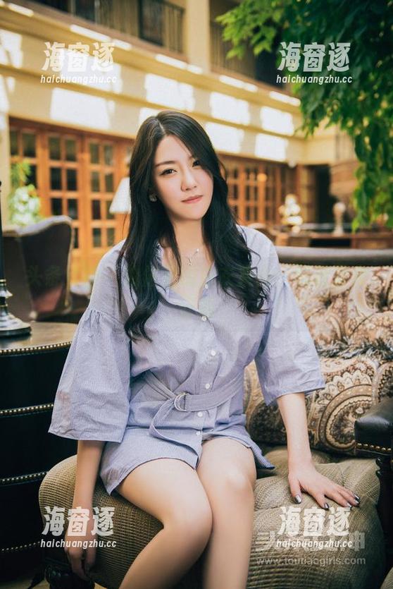 头条女神 - 曲佑熙的白衣集合，恍若置身云端