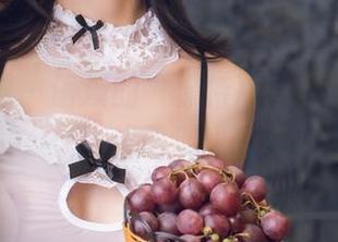 头条女神 – 语溪的“保持冷静”瑜伽精选：当优雅遇见趣味