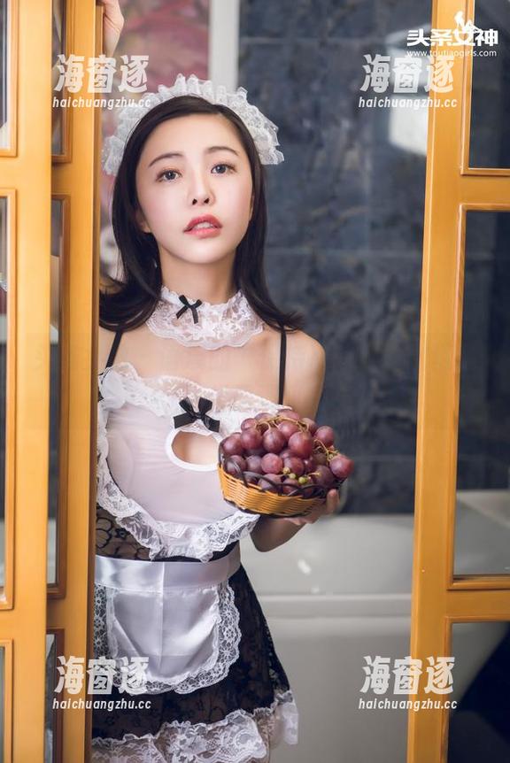 头条女神 - 语溪的“保持冷静”瑜伽精选：当优雅遇见趣味