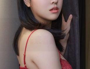 这是宋哈娜(송하나)的粉色COS，不太明白的朋友，先来看这张照片！