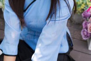 尤果网 – 小喜带来的JK全套：是不是该给这发型和裙子加个标签？
