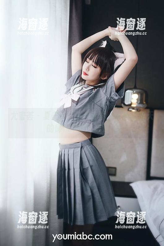 尤蜜荟 - 夏美子比基尼套图：让你在夏天的懒惰中流连忘返！