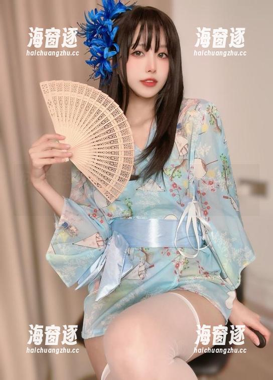 布丁大法用黑色旗袍展开的私房写真秀，好奇心满满