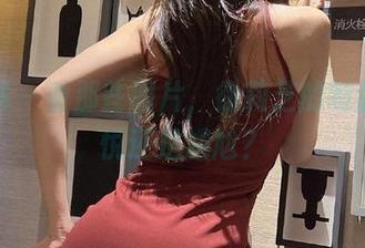 微密圈 – 看那些图片，徐莉芝的制服是愉悦还是尴尬？