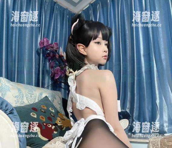微密圈 - 无欲无求的推土君的白色图包，一字不多却透着气氛，像是不小心偷瞄了人家的一切。