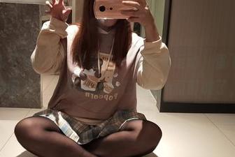 “无颜小天使wy”浪费了一整天来运动，留下这些免费的图片，结果我还是在udon面前摊了，唉