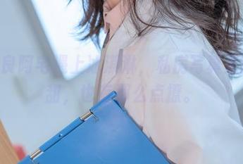 當桃良阿宅遇上冰淇淋，私房写真里面的甜，也有那么点撩。