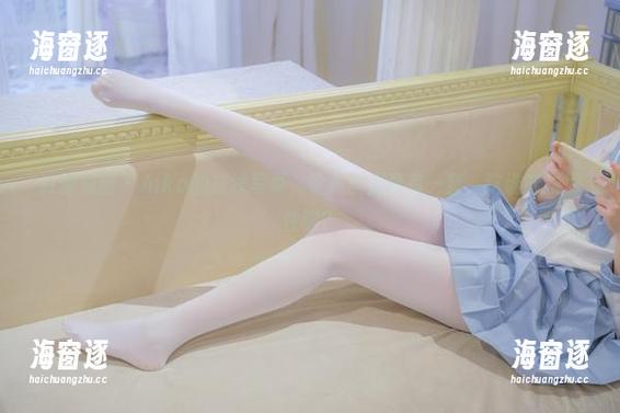 森萝财团 - Aika的在线写真，学妹丝足真有一套，这谁能顶得住啊？