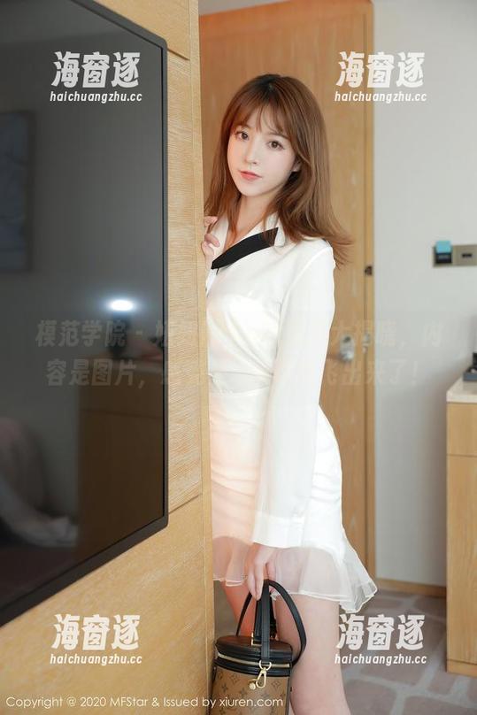 模范学院 - 妞妞koko的美足大揭晓，内容是图片，感受是...眼球要飞出来了！