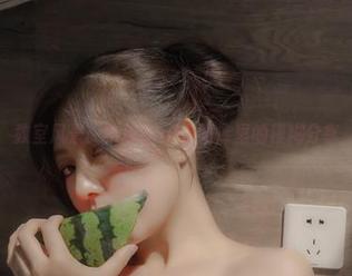 教室风景：樱晚gigi在图库里的模糊分享