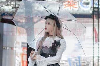 流一_喵喵喵喵喵喵、拉娜、美图合集，三重奏，感受到的不仅是视觉冲击，还有甜蜜的暗示。