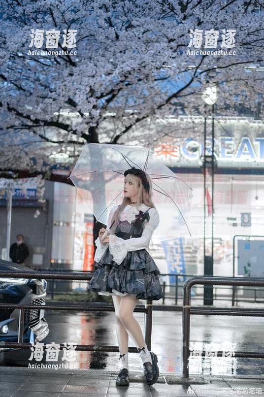 流一_喵喵喵喵喵喵、拉娜、美图合集，三重奏，感受到的不仅是视觉冲击，还有甜蜜的暗示。
