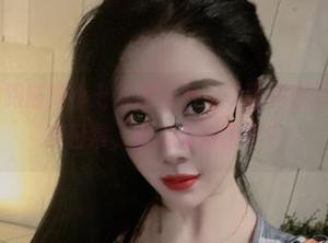 微密圈 – 跟随猪小七穿梭粉色，美图和照片带来的俏皮日常，你准备好了吗？