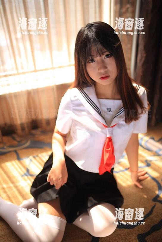 边看猫九酱的刀舞写真，边想她到底是怎么做到的