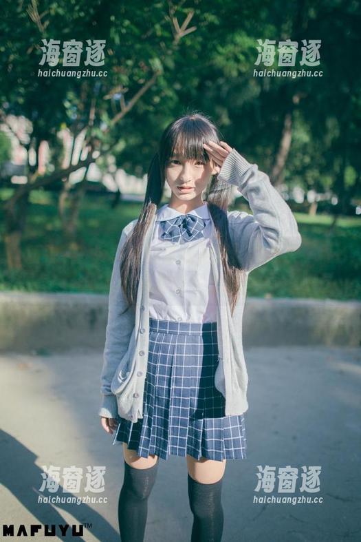 听说神楽坂真冬的连衣裙是越冷越美，私房照真验证了这点…