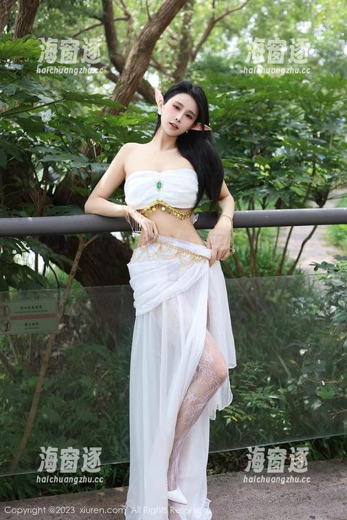 秀人网 - 南乔修女图集，平凡中的狂野一瞥