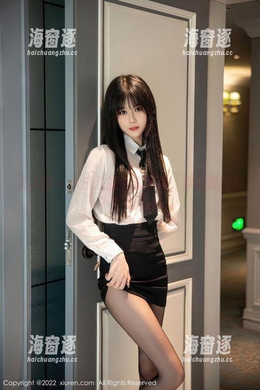 秀人网 - 小爪几的美脚图集：你能抵挡吗？不容易哦