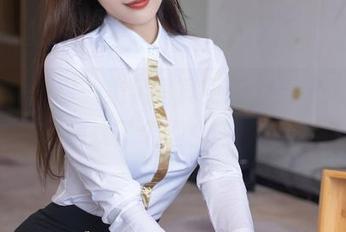 秀人网 – 恩一美足写真更新，给我跑掉的灵魂找了个理由来停留。