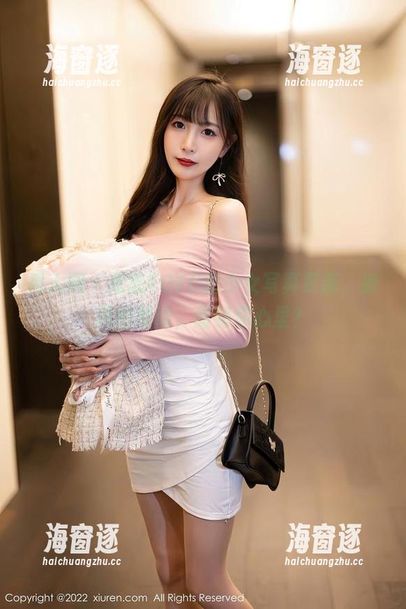 秀人网 - 悠悠YOYO的少女写真更新，披风的舞动，甜到你心里？