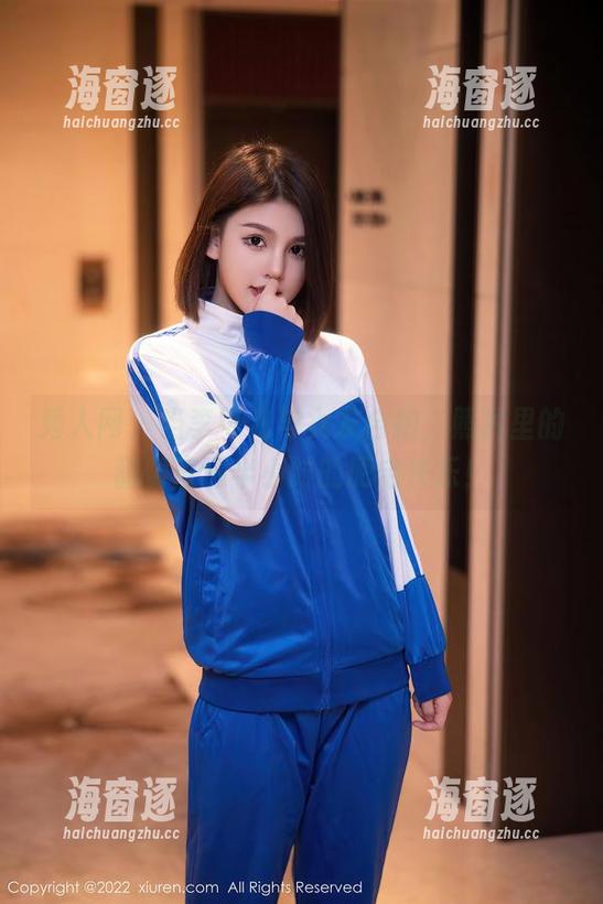 秀人网 - 当李可儿与女友合拍，照片里的甜蜜直逼半小时的肥宅快乐！