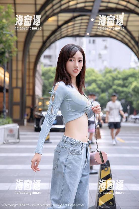 秀人网 - 我的眼睛都被盼盼已鸠的女仆勾住了，立即下载！
