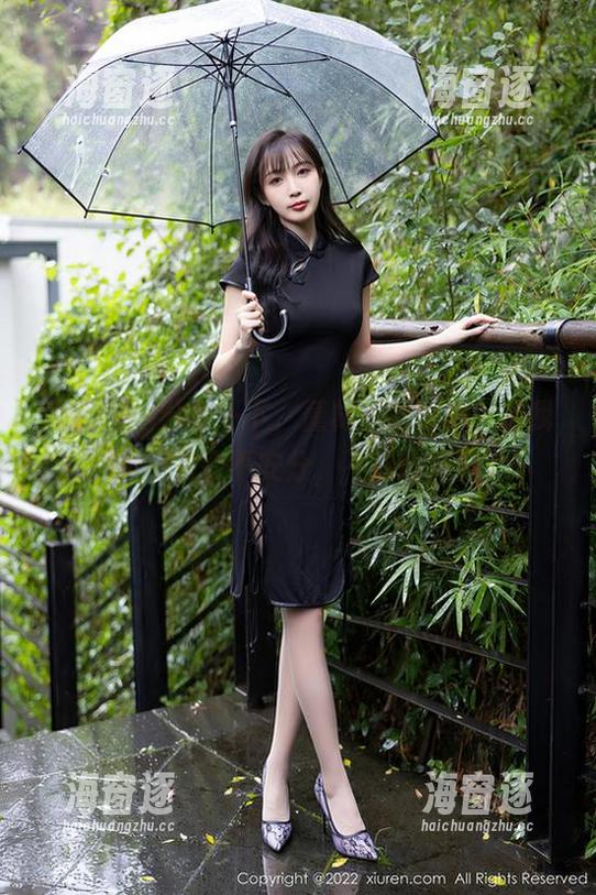 秀人网 - 分享一下，董林越的短裙，让我想象得有些不安分，不过也挺好。