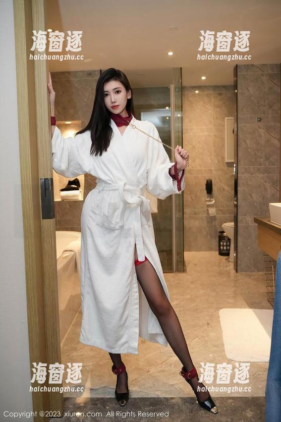 秀人网 - 美图探班，雨儿酱eve的浴缸冲浪日常