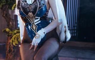 关注秋和柯基：在线写真中的约尔·福杰一夜成名的秘诀