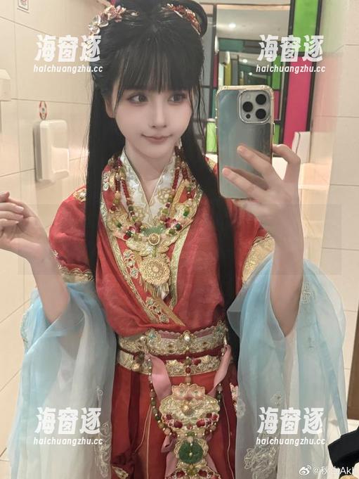 在线合集，秋山AkI的万圣节，每一张图都像是为“鬼”打的广告？