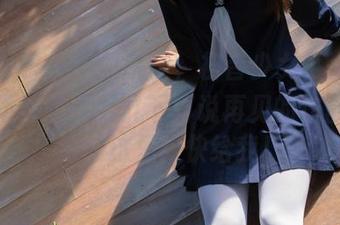 稚乖画册 – 赤西夜夜，初音少女，一个让人忍不住想多按几下再说再见的作品。资源，这里！快给我！