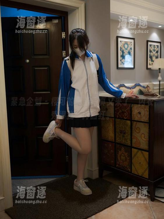 紧急企划 - 樱可的最新写真又来了，内衣秀得我一阵脸红。