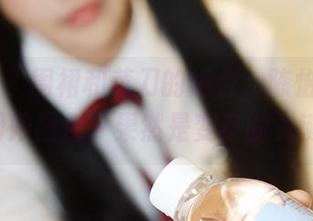 美媛馆 – 围裙和菜刀的组合，陈怡曼coco的厨娘图包，果然是变身的关键嘛！